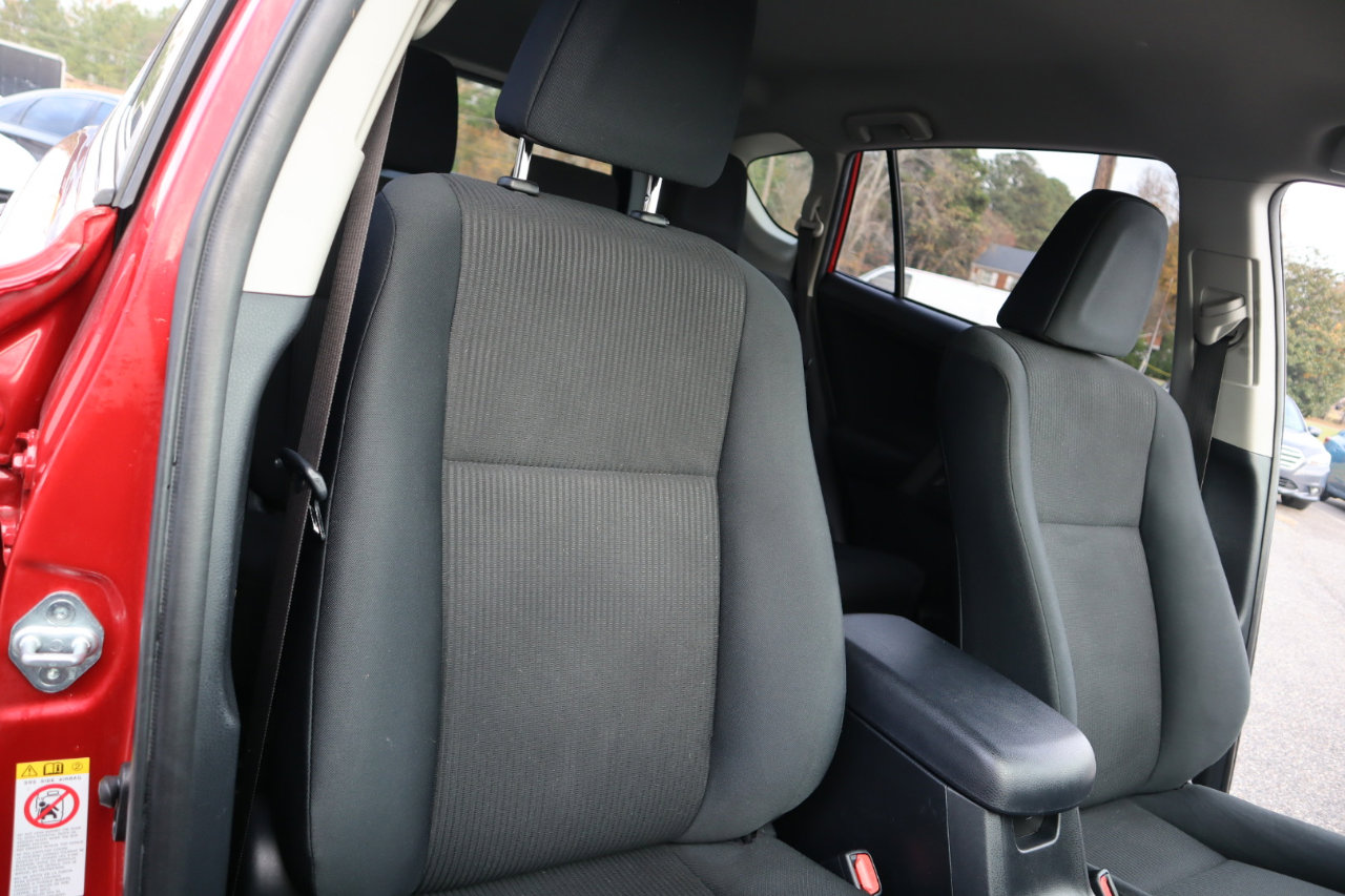 Used 2016 Toyota RAV4 LE image 24