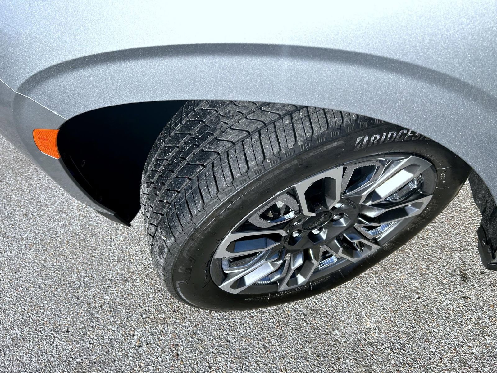 Used 2024 GMC Yukon XL Denali Ultimate image 25