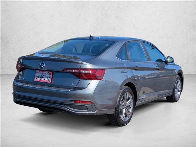 Certified 2024 Volkswagen Jetta SE FWD image 5