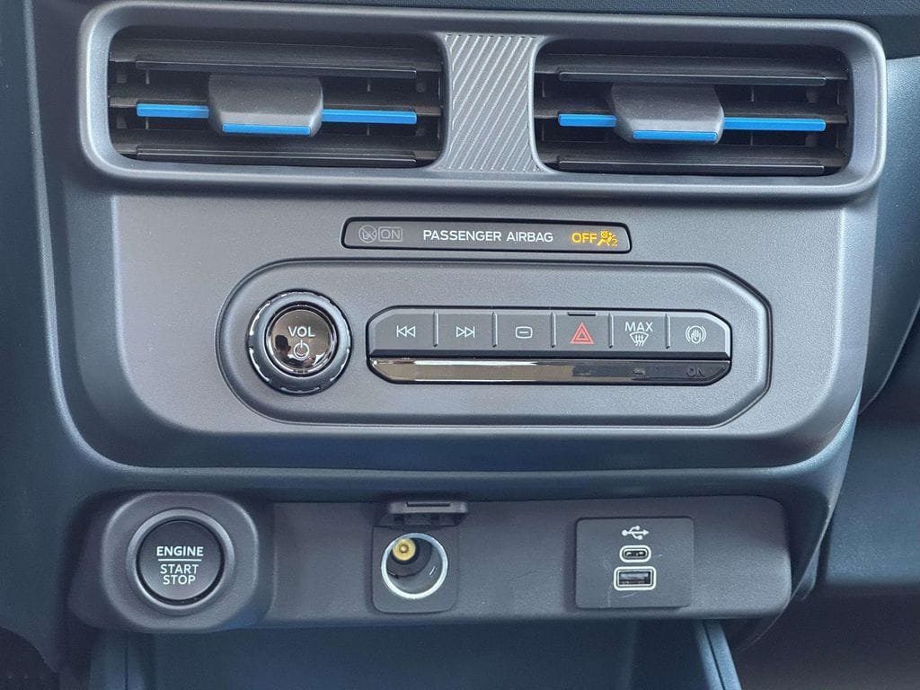New 2025 Ford Maverick XLT FWD image 5