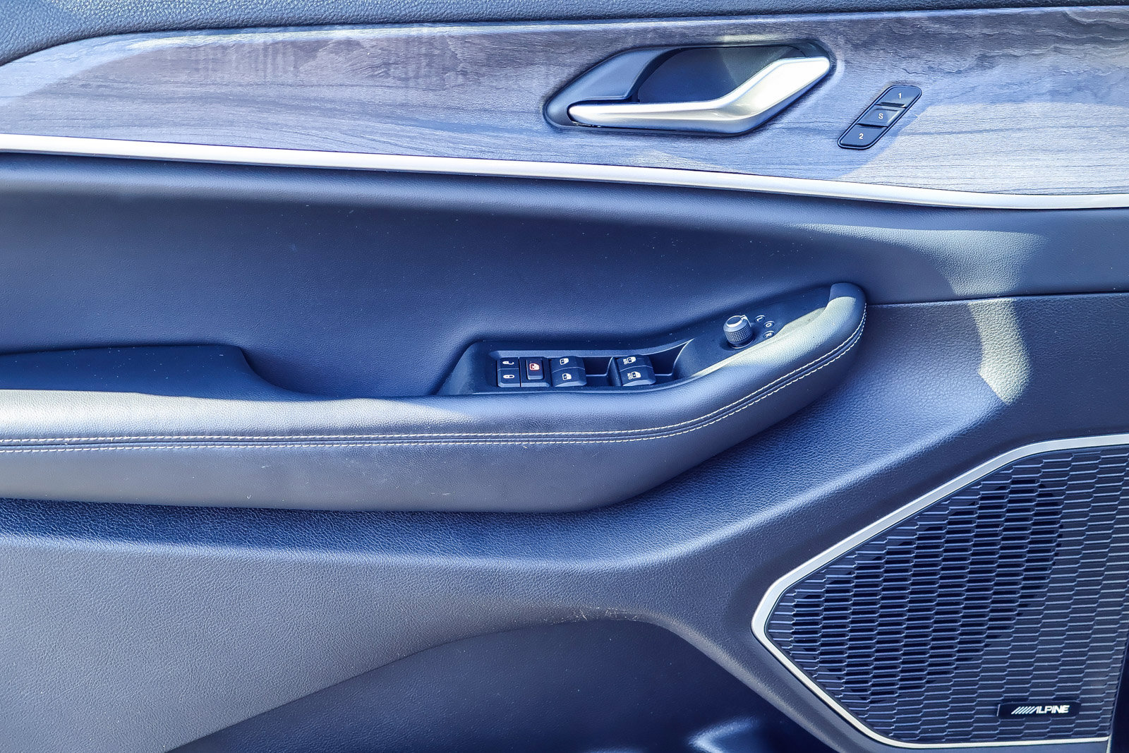 Used 2022 Jeep Grand Cherokee Limited 4xe image 14