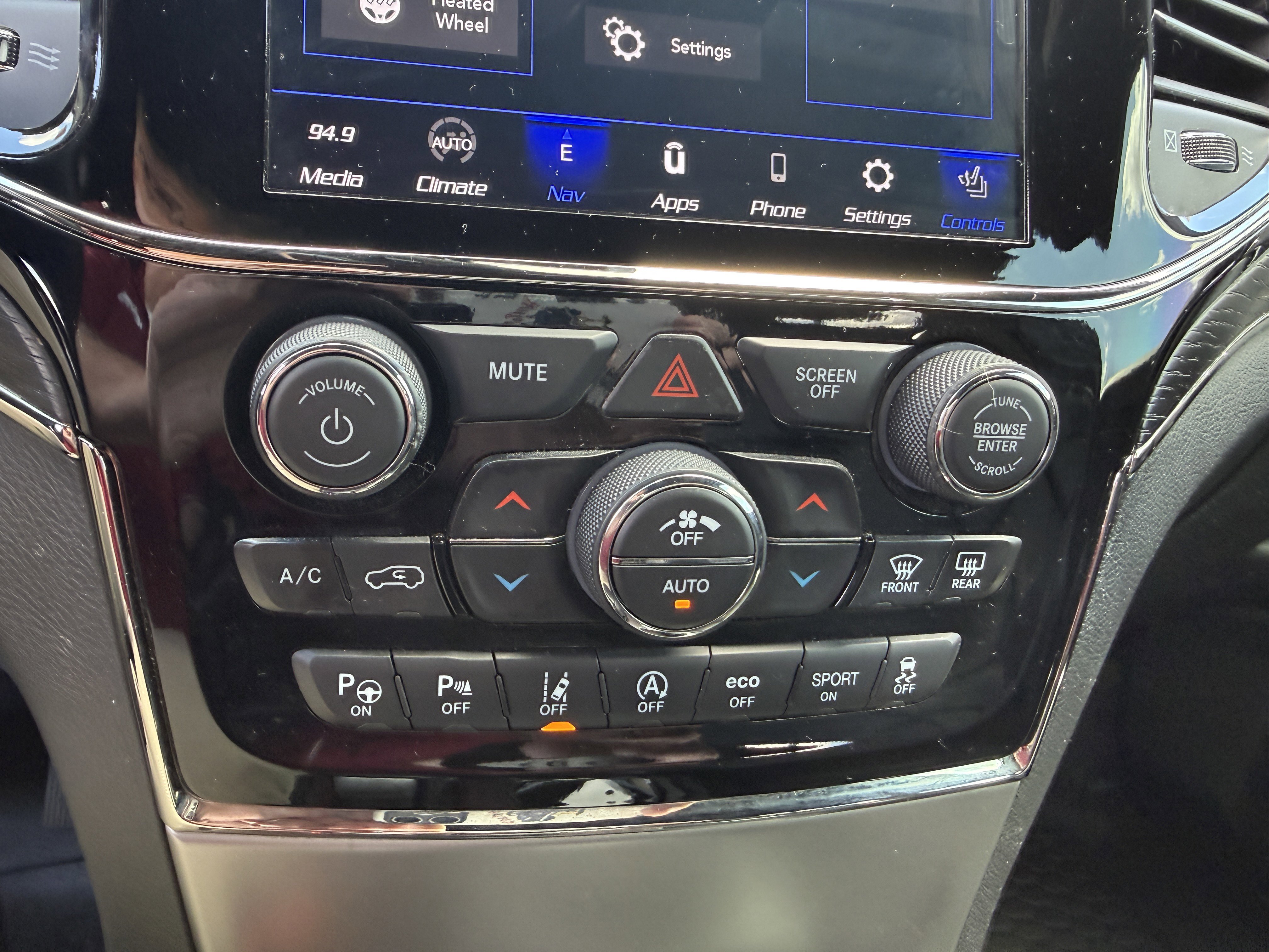Used 2020 Jeep Grand Cherokee High Altitude AWD/4WD image 30
