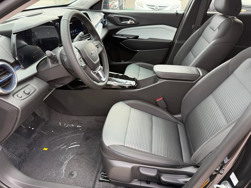 New 2026 Chevrolet Trax LT w/ Driver Confidence Package FWD image 13