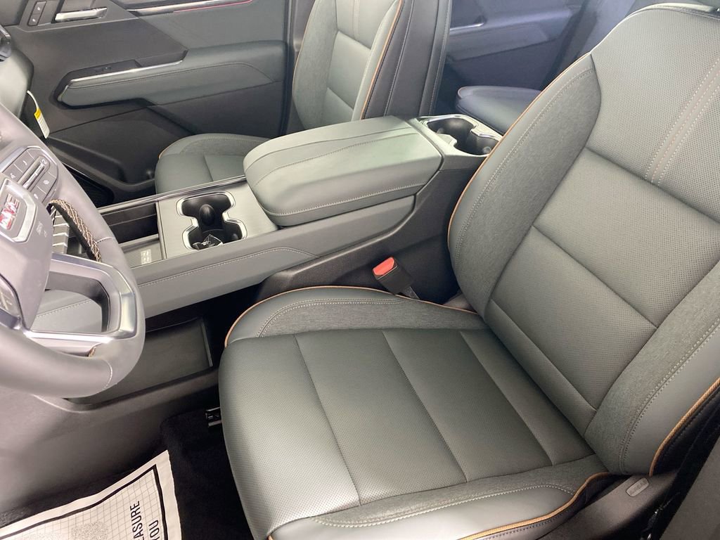 New 2025 GMC Acadia AT4 w/ LPO, Floor Liner Package image 22