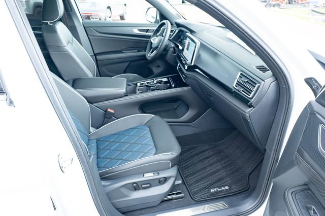 New 2026 Volkswagen Atlas Cross Sport SEL Premium R-Line AWD/4WD image 43