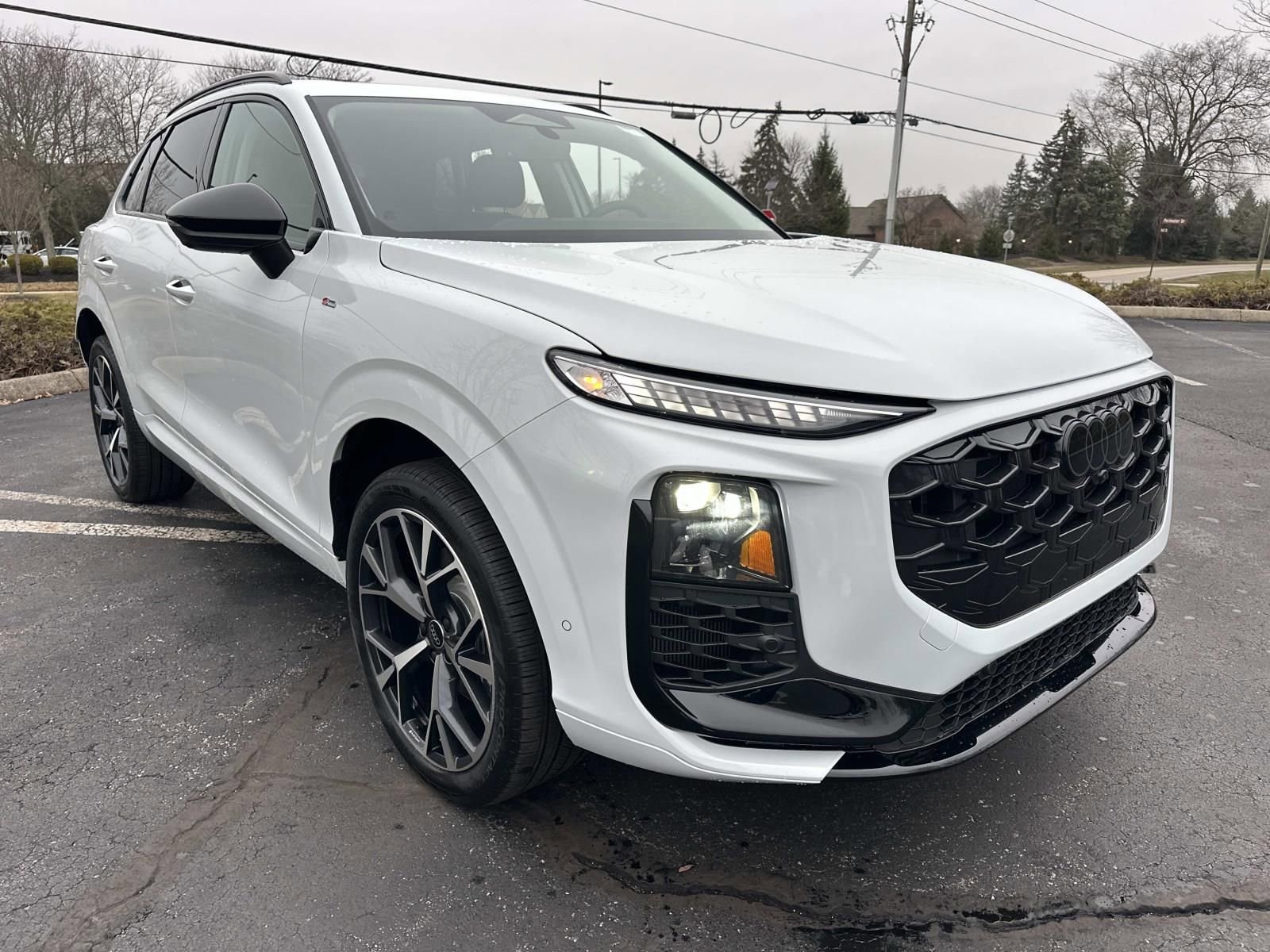 New 2026 Audi Q3 quattro 2.0T image 3