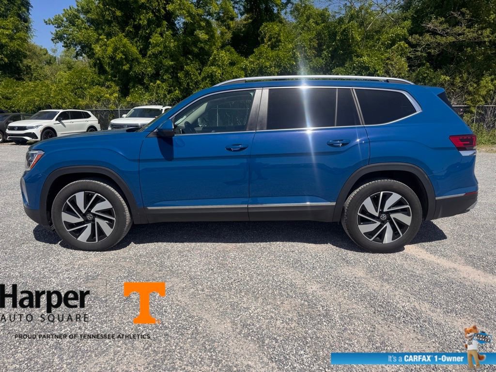 Used 2025 Volkswagen Atlas SEL AWD/4WD image 2