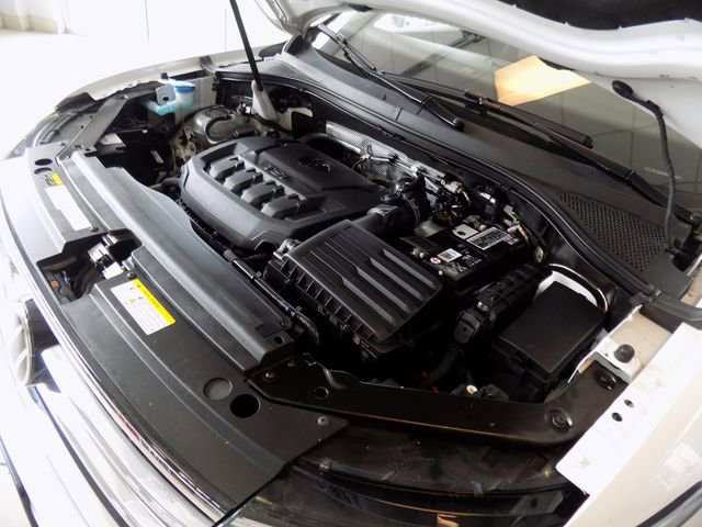 Used 2022 Volkswagen Tiguan SE AWD/4WD image 35