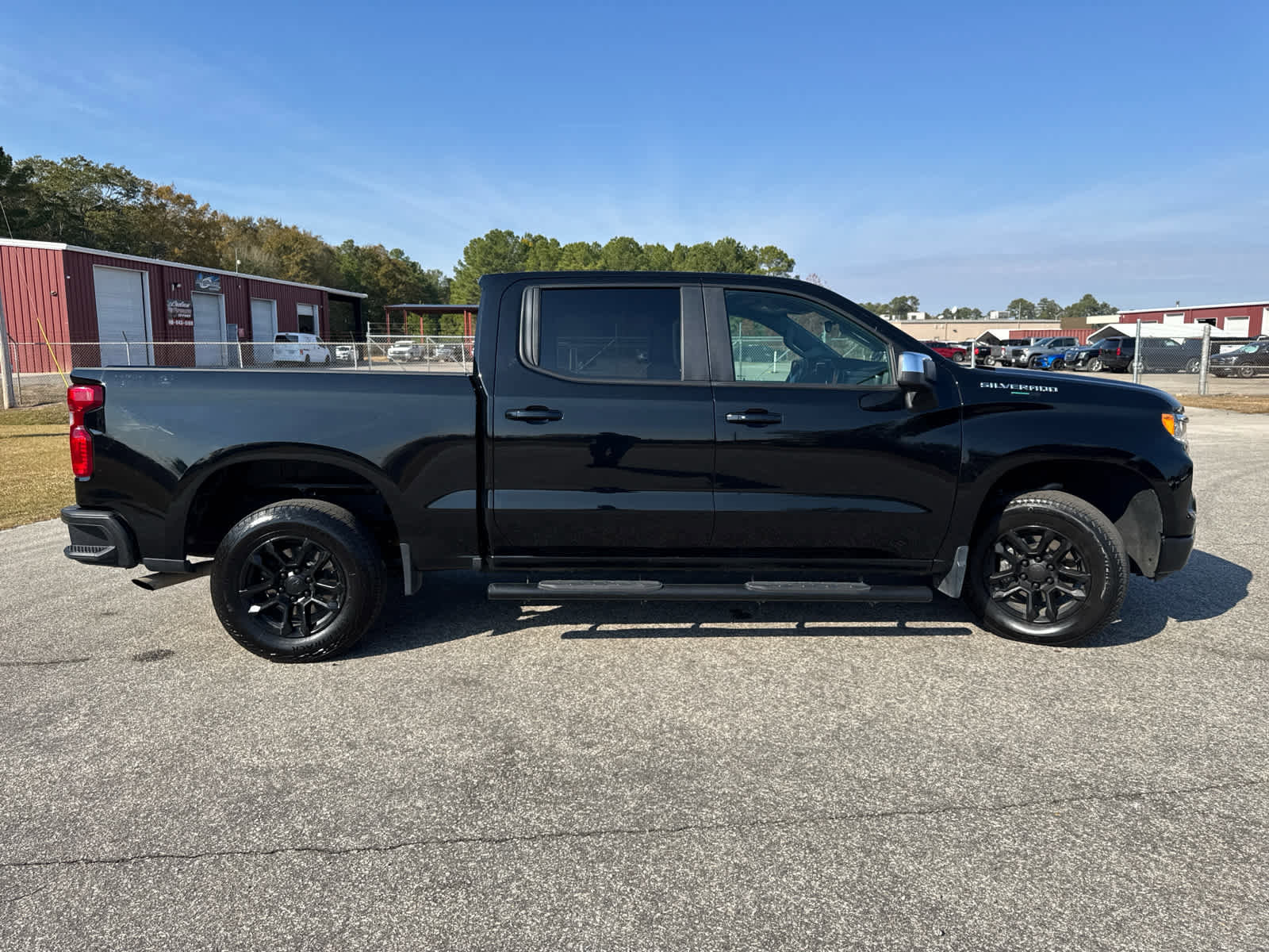 Used 2023 Chevrolet Silverado 1500 LT image 8