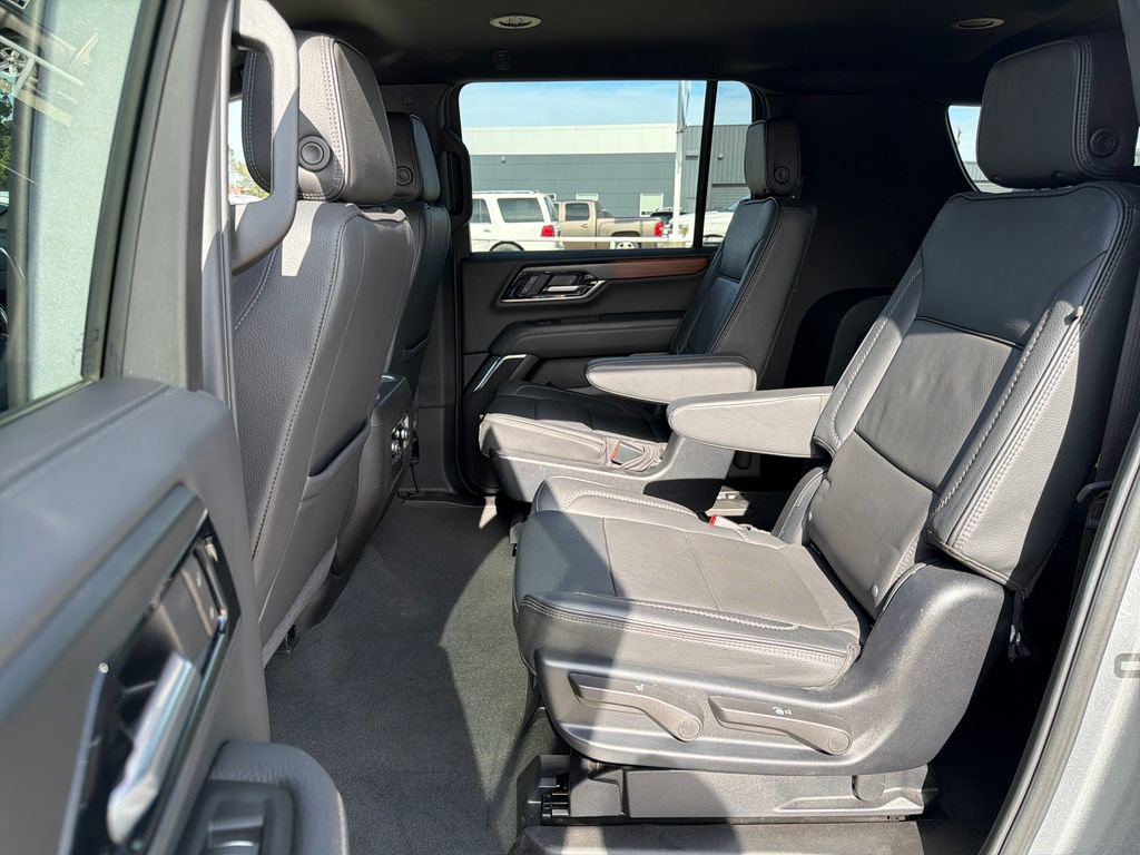Used 2025 GMC Yukon XL Denali image 28
