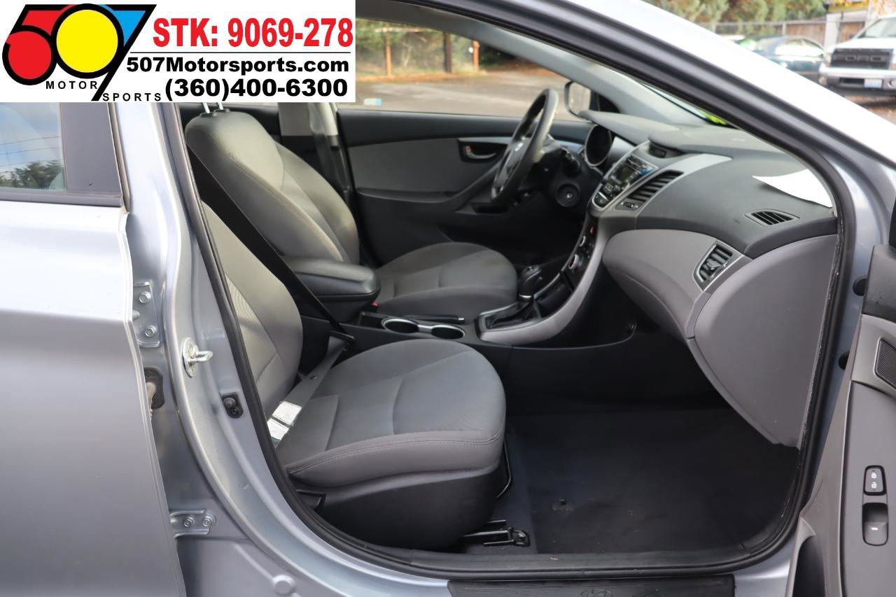 Used 2016 Hyundai Elantra SE image 19