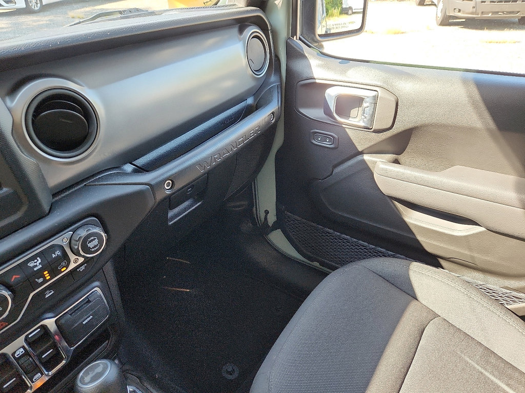 Used 2023 Jeep Wrangler Sport S image 29