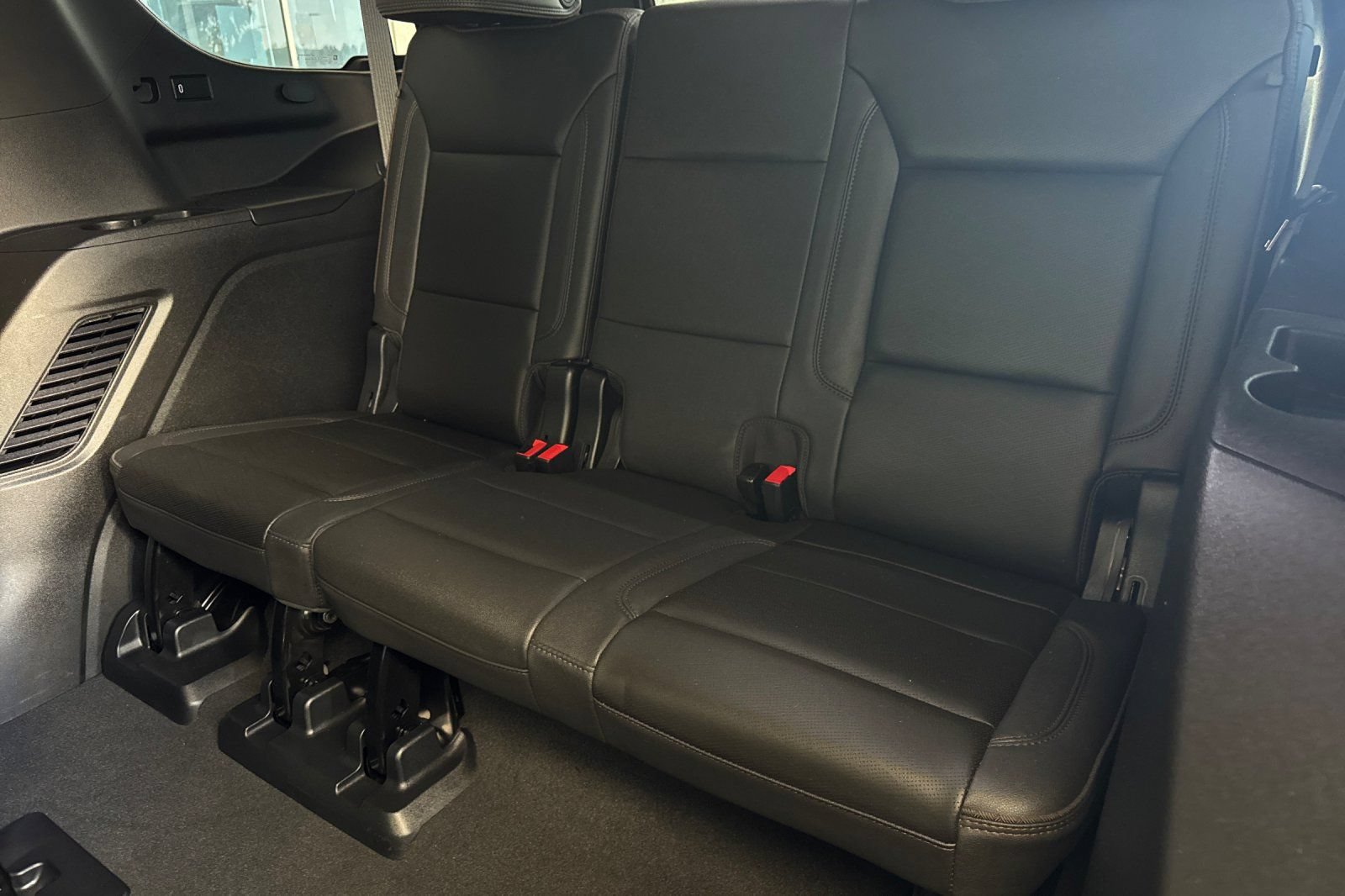 Used 2023 Chevrolet Tahoe High Country AWD/4WD image 17