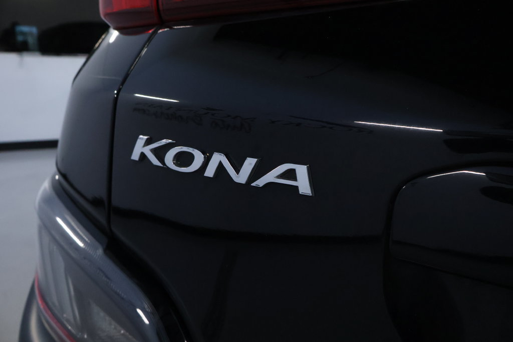 Used 2023 Hyundai Kona Limited AWD/4WD image 11