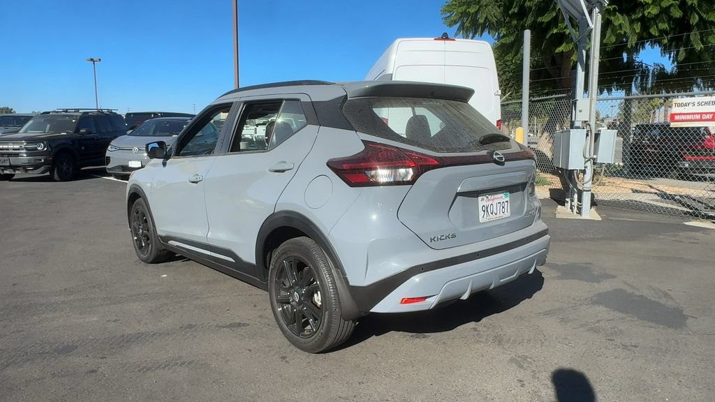 Used 2024 Nissan Kicks SR w/ SR Premium Package FWD image 8