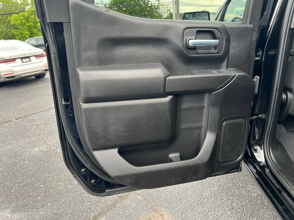 Used 2021 Chevrolet Silverado 1500 Custom Trail Boss w/ LPO, Dark Essentials Package AWD/4WD image 16