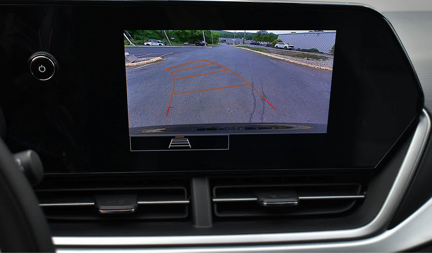 Used 2025 Chevrolet Trax LT w/ LT Convenience Package FWD image 16