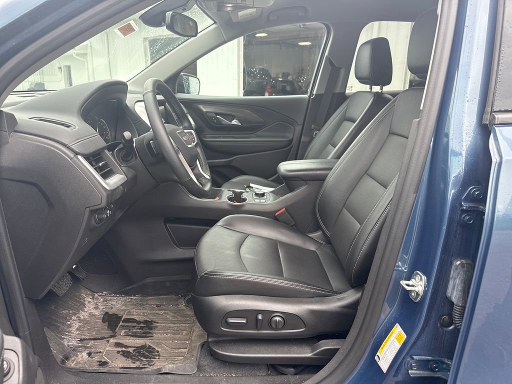Used 2024 GMC Terrain SLT w/ Elevation Edition AWD/4WD image 7