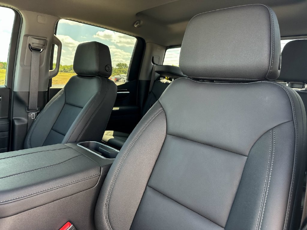 Used 2026 Chevrolet Silverado 1500 LT Trail Boss w/ Convenience Package II AWD/4WD image 14