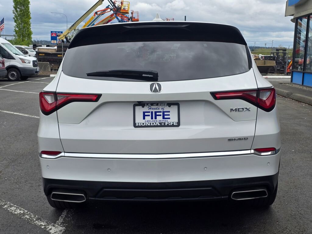 Used 2023 Acura MDX SH-AWD w/ Technology Package image 4