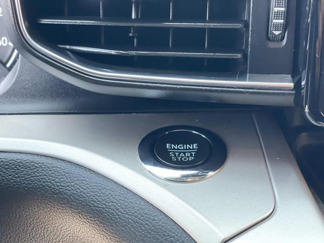 Certified 2022 Ford Explorer XLT w/ Equipment Group 202A image 19