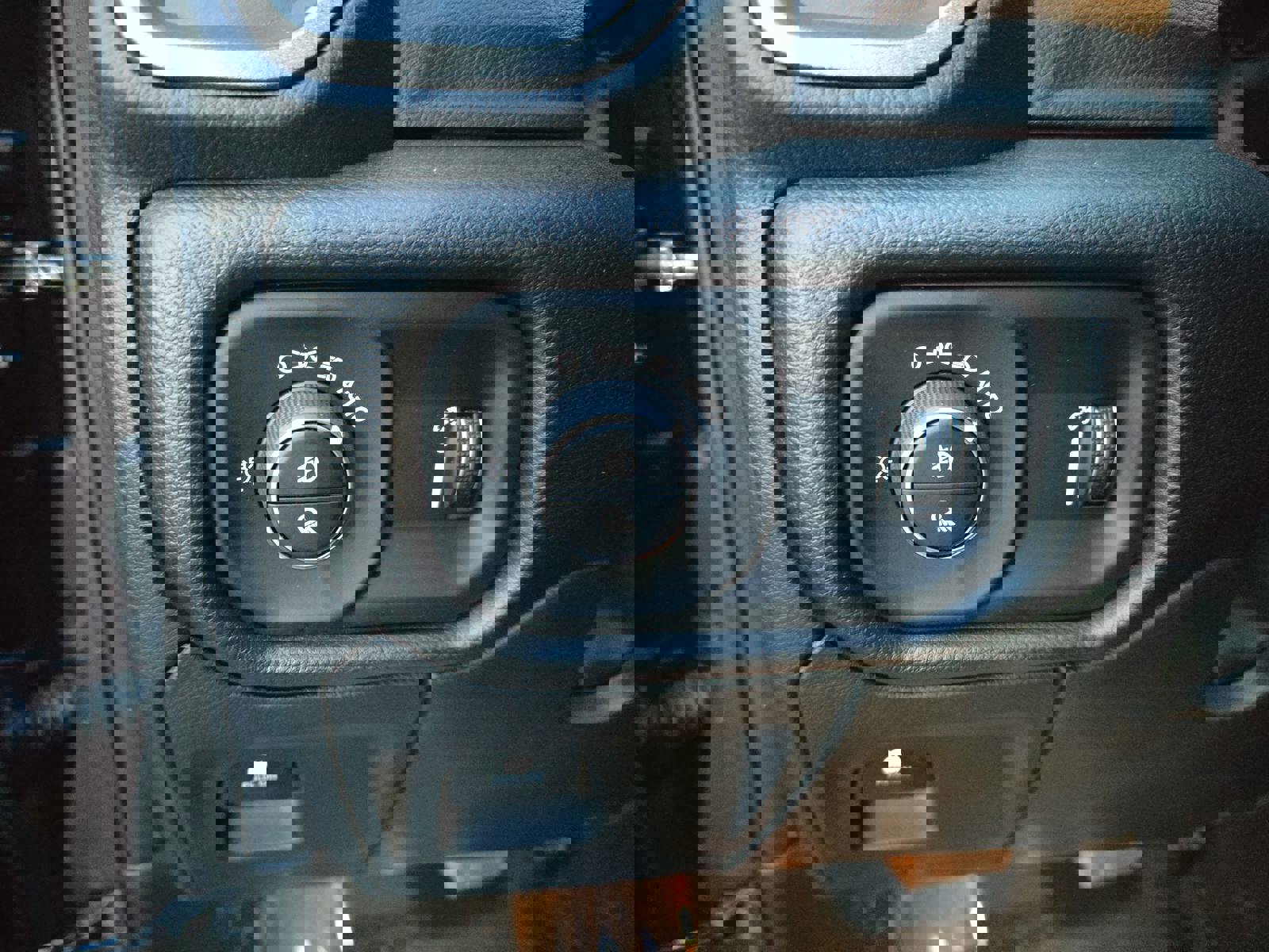 New 2026 RAM 1500 Express image 28