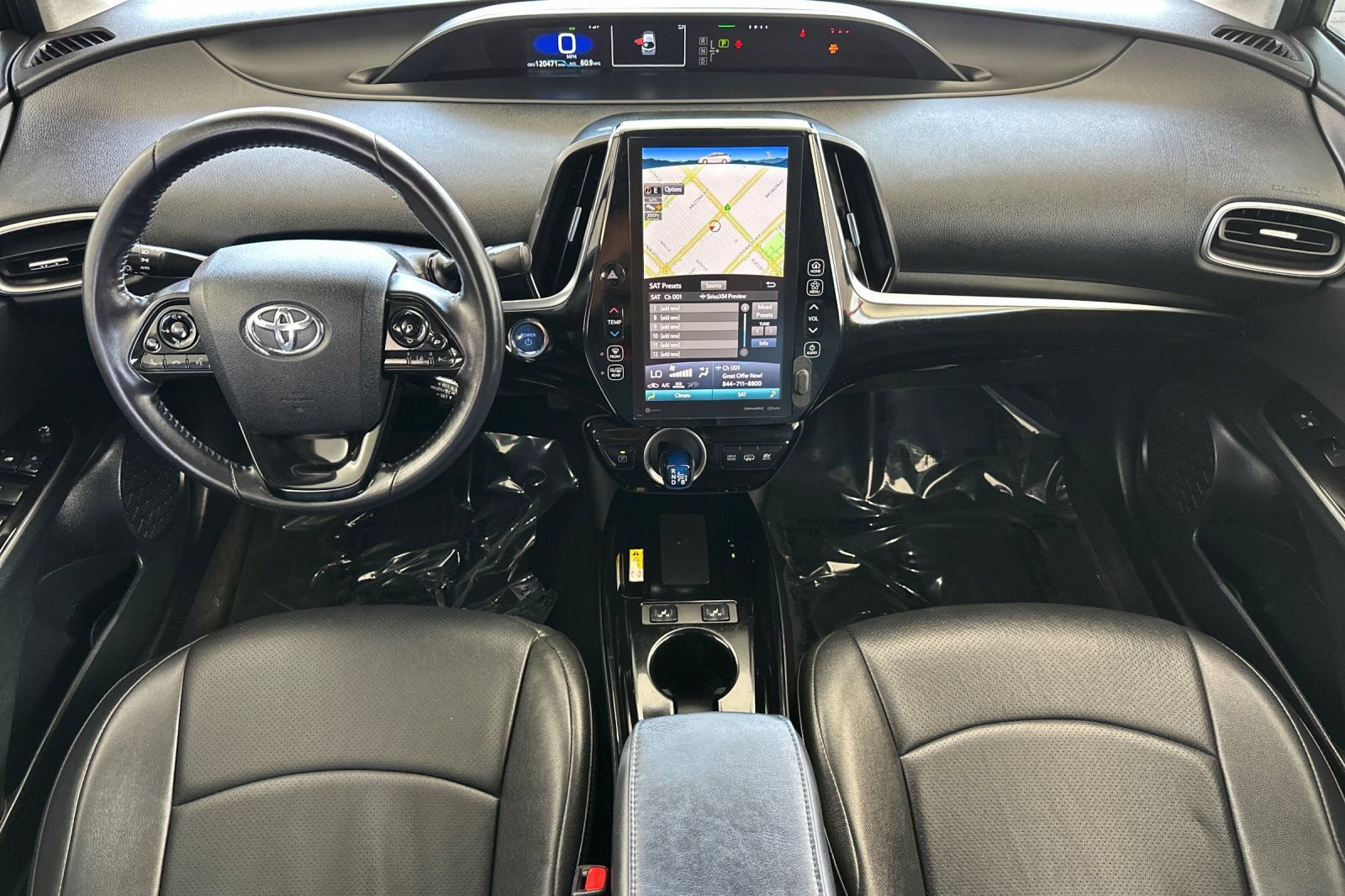 Used 2021 Toyota Prius Prime XLE w/ Carpet Mat Package (TMS) FWD image 14