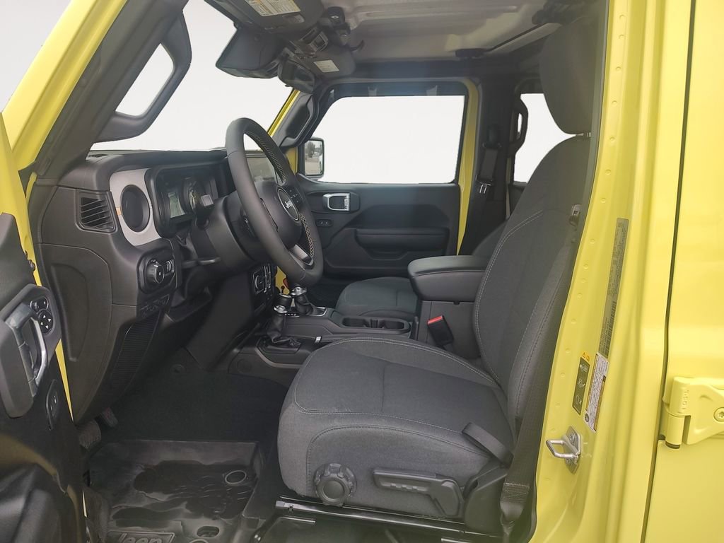 Used 2024 Jeep Wrangler Sport S image 9