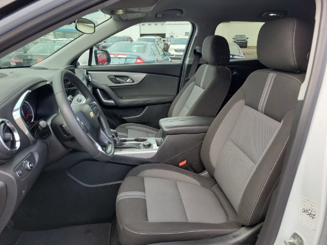 Certified 2025 Chevrolet Blazer LT FWD image 24
