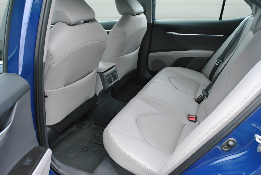 Certified 2024 Toyota Camry XLE w/ Cold Weather Package FWD image 9