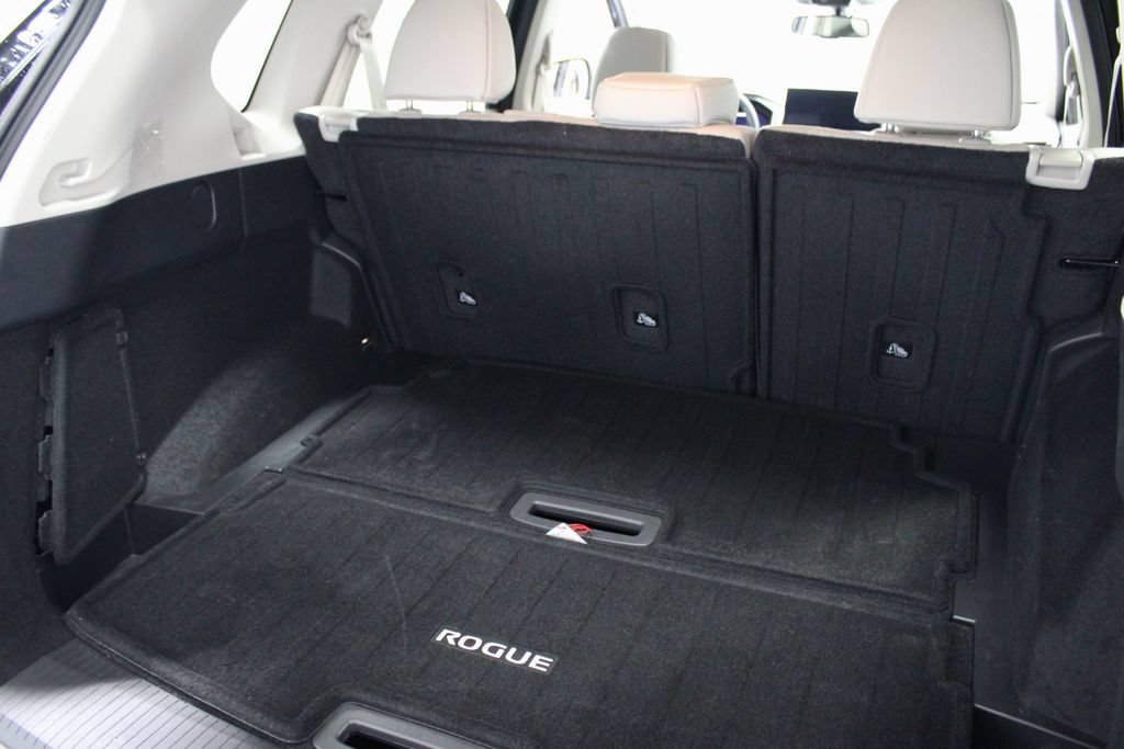 Certified 2025 Nissan Rogue SL AWD/4WD image 13