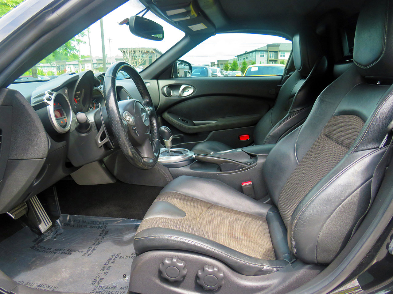 Used 2014 Nissan 370Z Touring w/ Navigation Package image 10