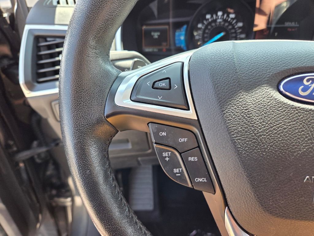 Used 2016 Ford Edge Titanium image 30