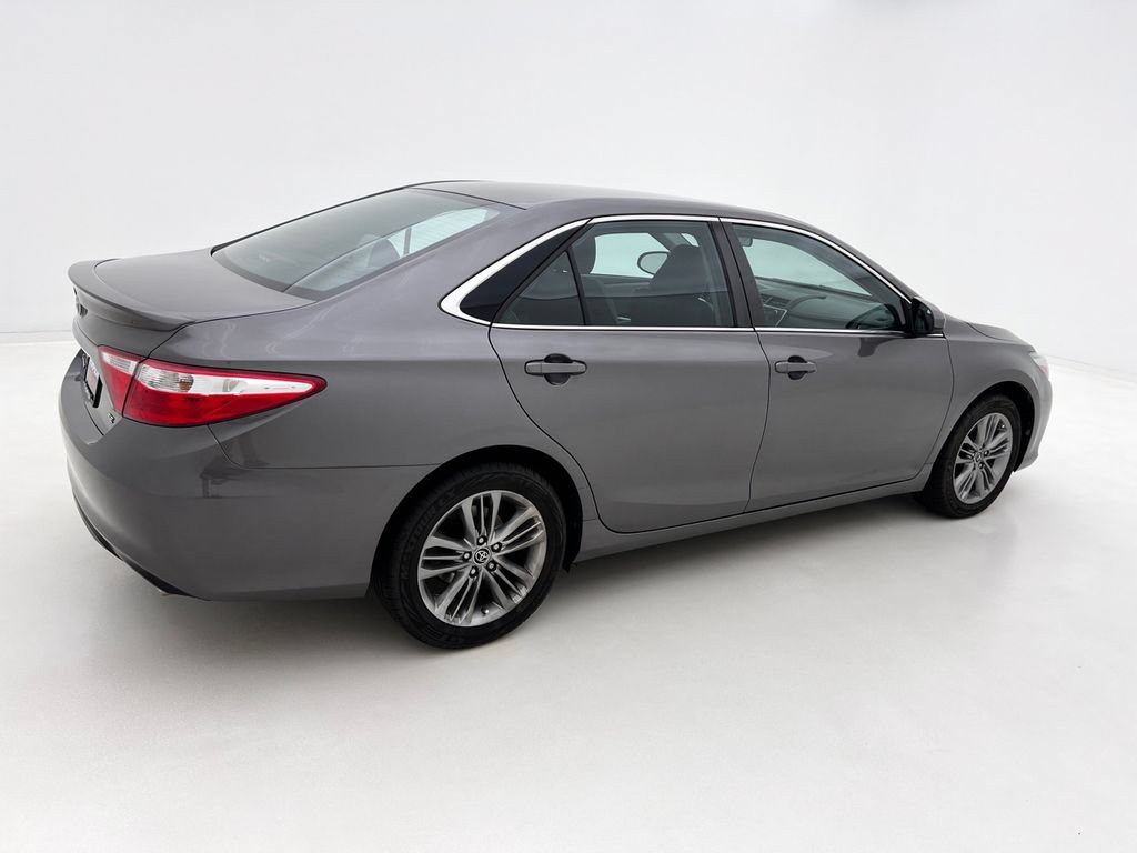 Used 2016 Toyota Camry SE FWD image 6