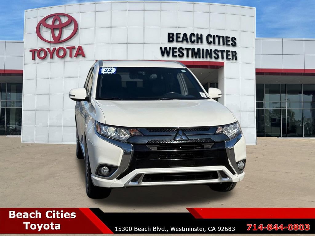 Used 2022 Mitsubishi Outlander SEL image 3