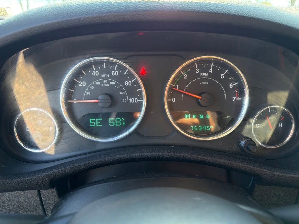 Used 2015 Jeep Wrangler Unlimited Sport w/ Connectivity Group image 16