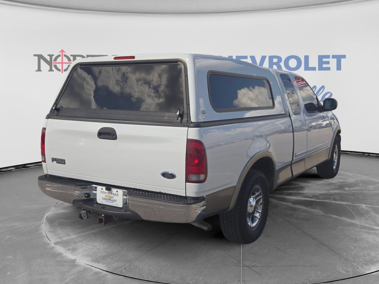 Used 2001 Ford F150 Lariat RWD image 4