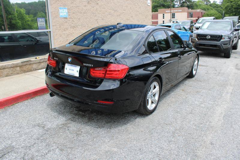 Used 2014 BMW 320i xDrive Sedan AWD/4WD image 6