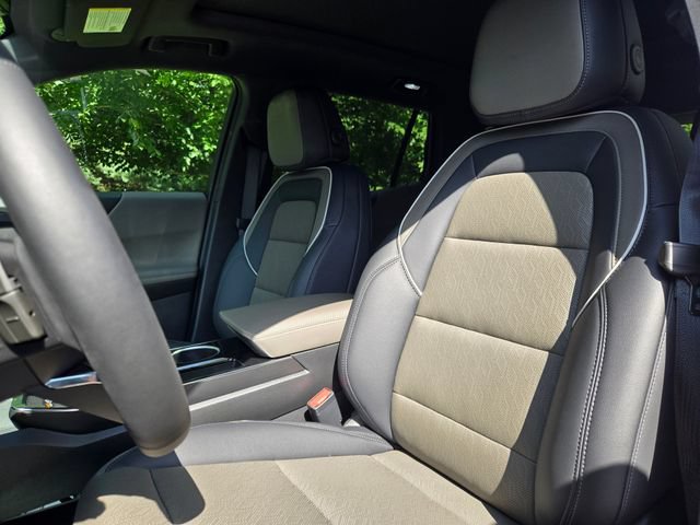 New 2026 Chevrolet Equinox LT w/ Convenience Package II AWD/4WD image 15