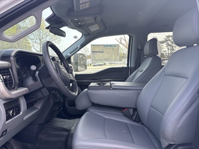 New 2024 Ford F350 XL w/ XL Chrome Package image 9