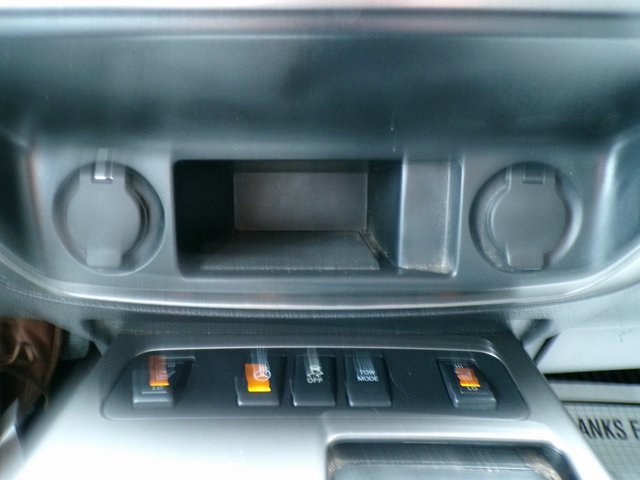 Used 2015 Nissan Armada Platinum w/ 2nd Row Captain Seat Package image 32