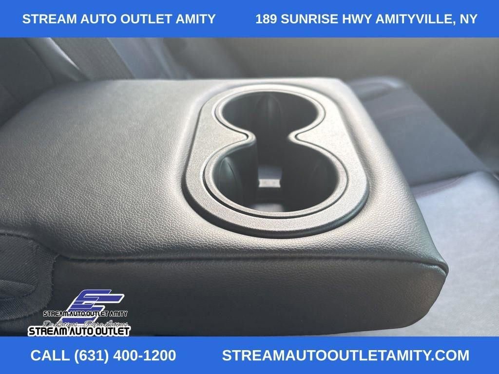 Used 2022 Chevrolet Equinox RS image 15