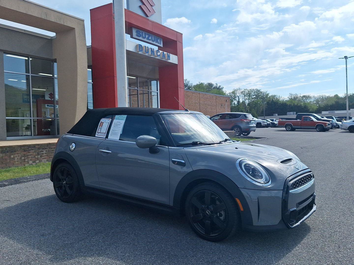 Used 2023 MINI Cooper S FWD image 2