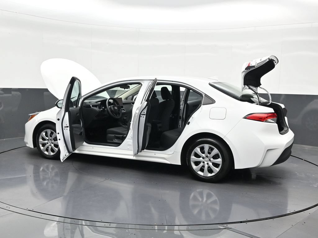 Used 2023 Toyota Corolla LE FWD image 39