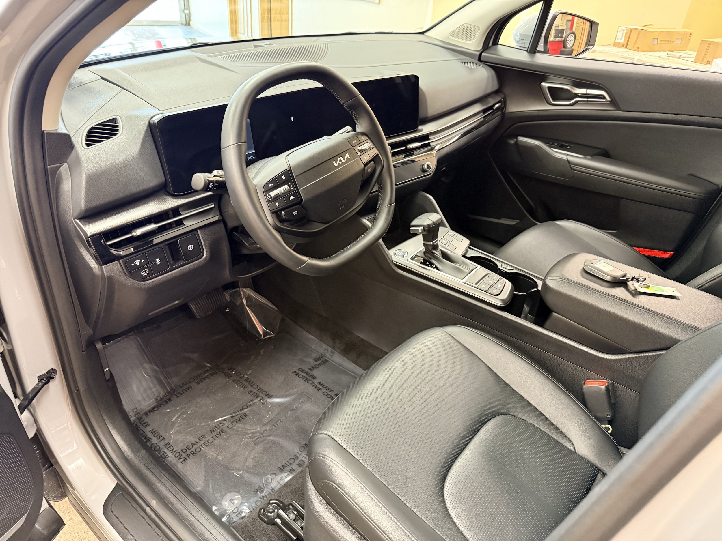 Used 2026 Kia Sportage EX AWD/4WD image 13