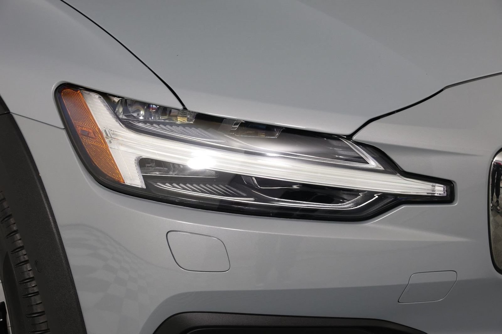 Certified 2025 Volvo V60 B5 Cross Country Ultra AWD/4WD image 26