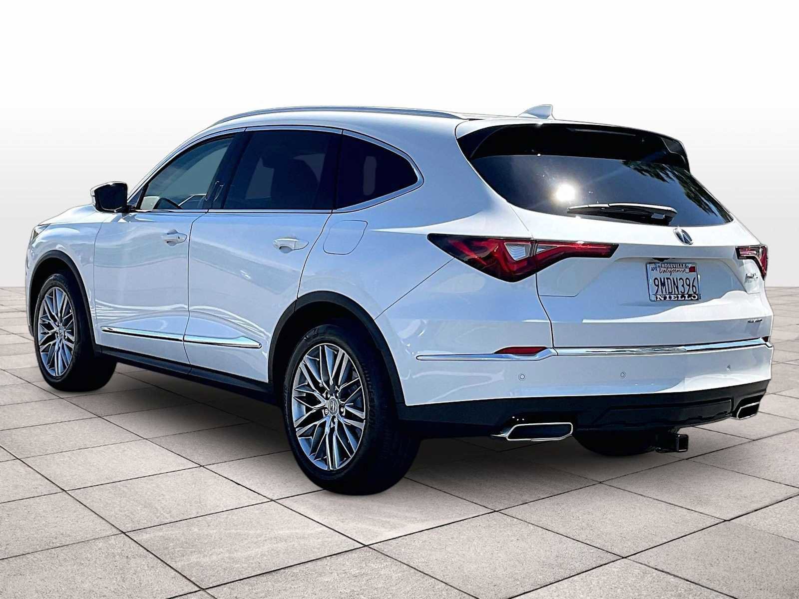 Used 2024 Acura MDX SH-AWD w/ Advance Package image 14