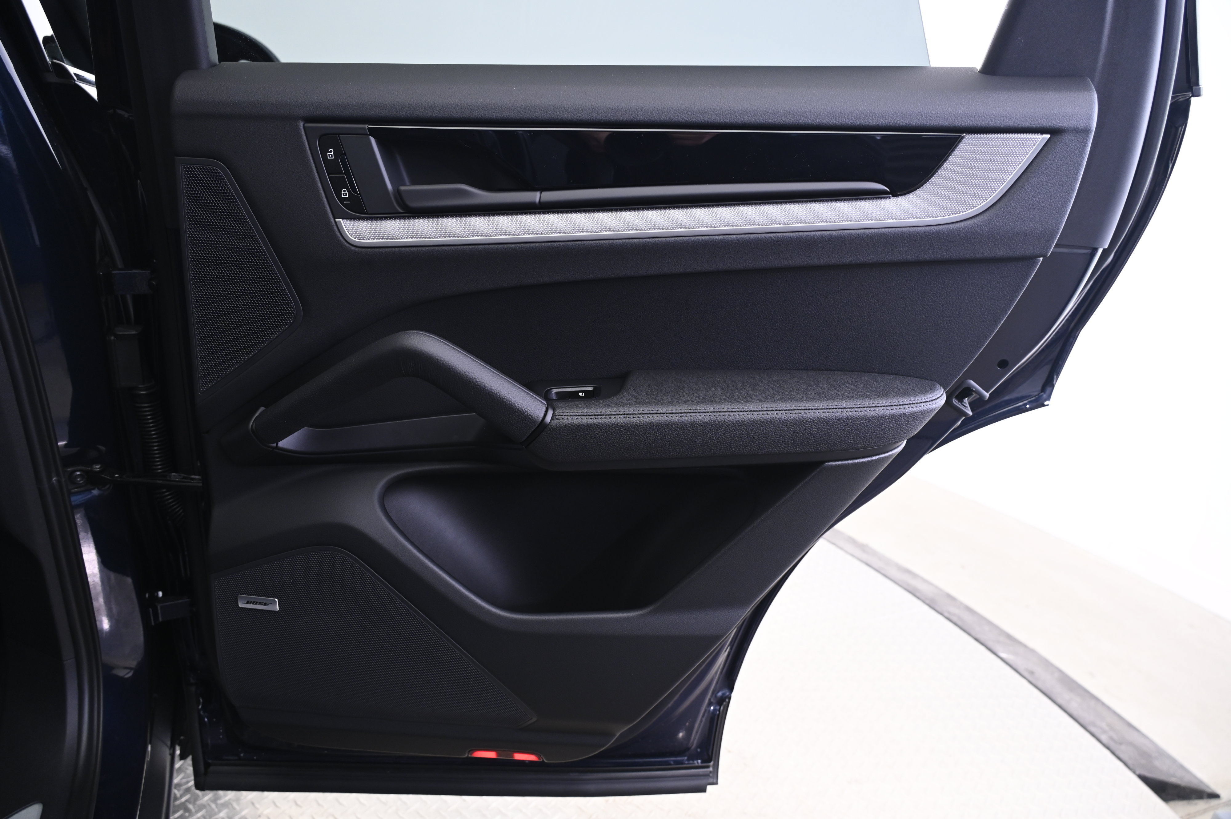 Certified 2026 Porsche Cayenne AWD/4WD image 16