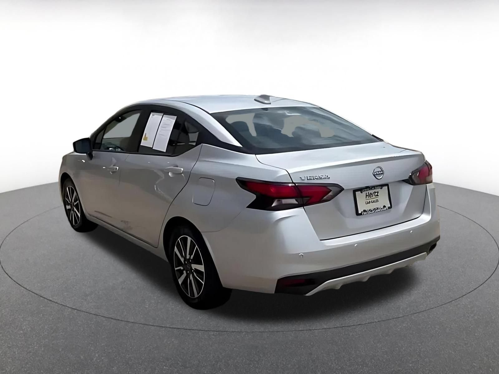 Used 2025 Nissan Versa SV FWD image 11