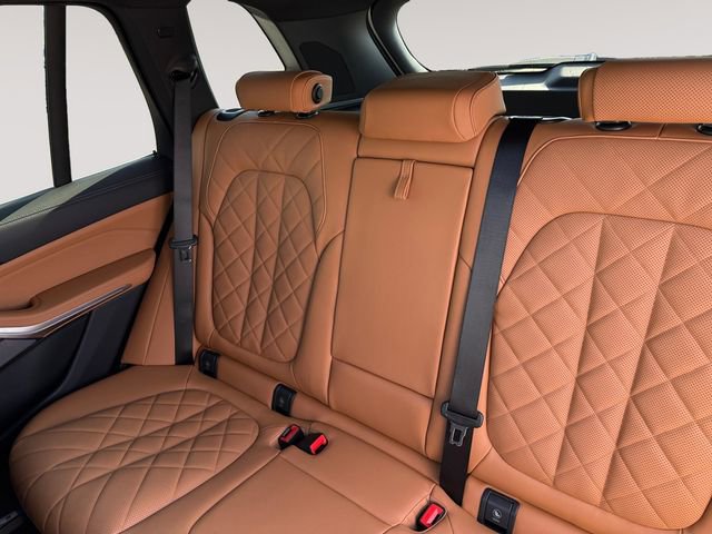 New 2026 BMW X5 xDrive40i AWD/4WD image 13